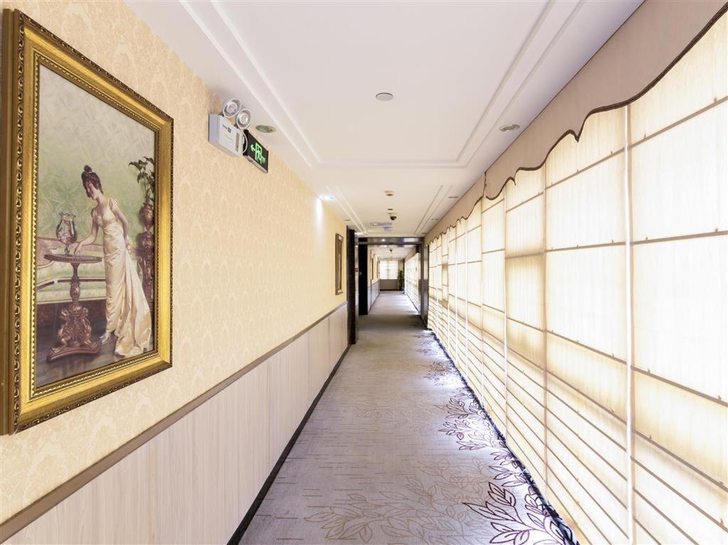 Vienna Hotel Zhanjiang Coast Avenue Exterior photo